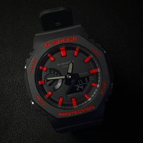 Montre Casio G-Shock  Noir fond noir et rouge